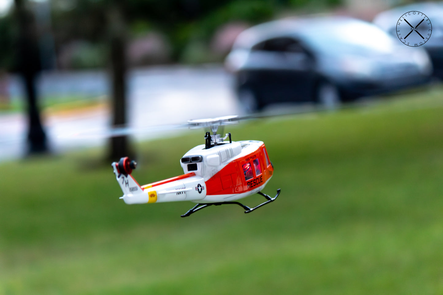 Bell 212 UH-1N Navy Rescue RC Scale Helicopter Replica with OMPHobby M1 RTF